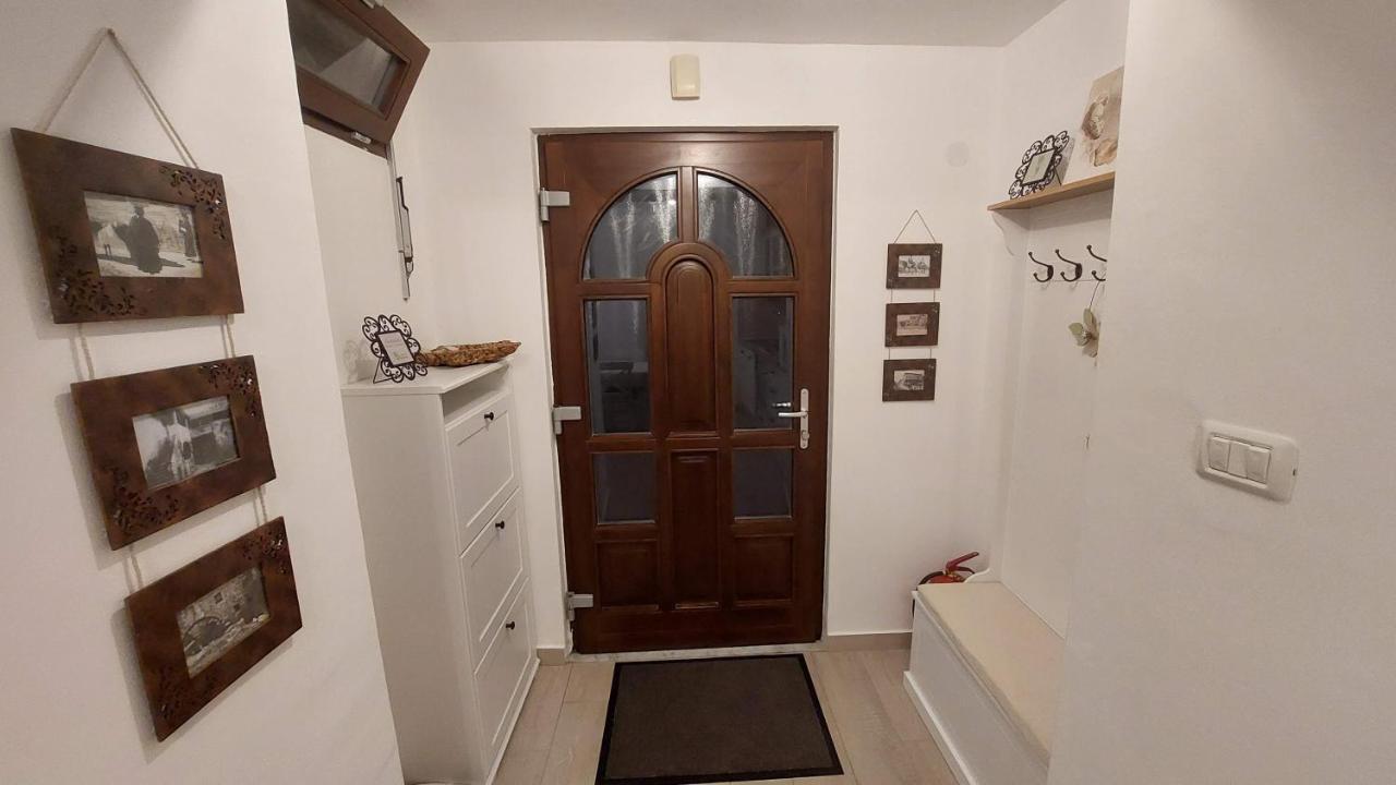Apartma Rizana Dekani Exterior photo